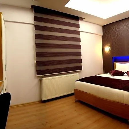 فندق Grand Ozturk 4*